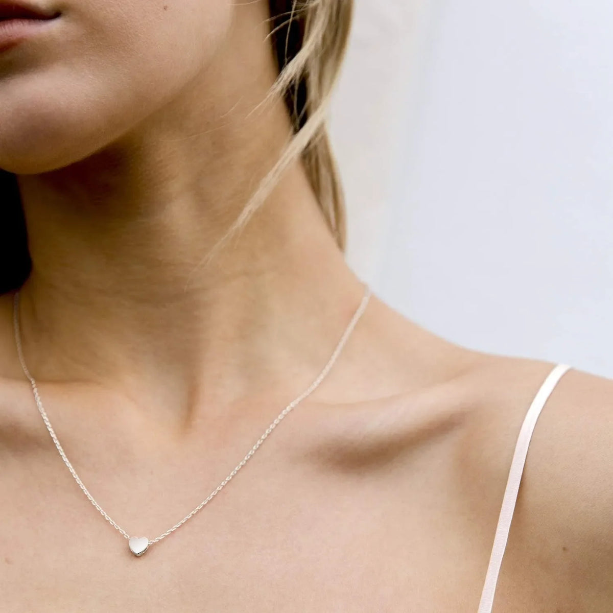 Collier Cœur d'Or Christe - L'Éclat de l'Amour